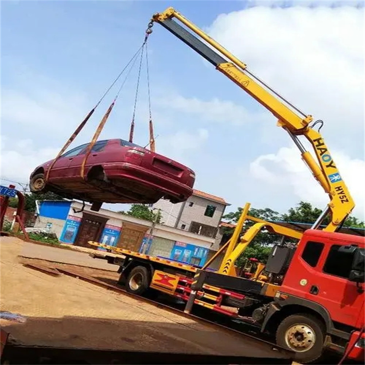 太湖县吊车救援小汽车怎么吊