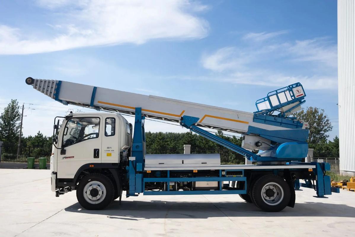 太湖县云梯上料车租赁费用